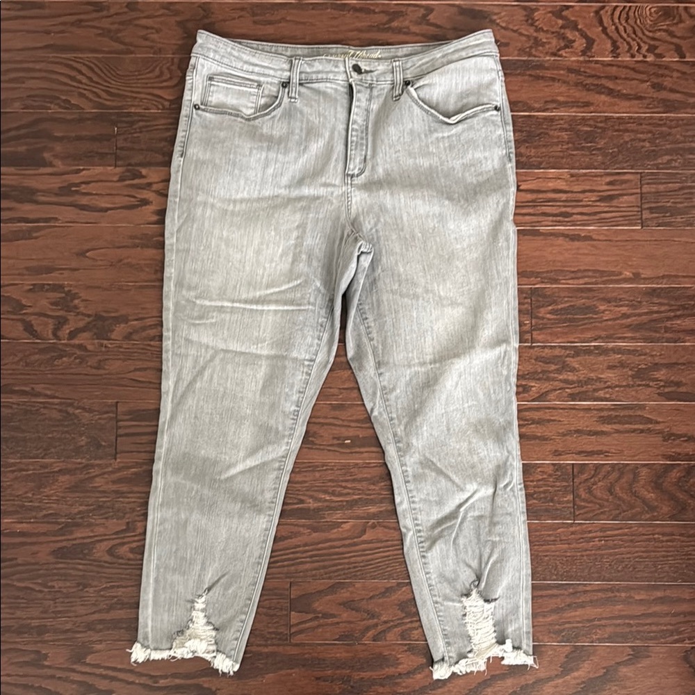Gray Skinny Jeans with Distressed Hem